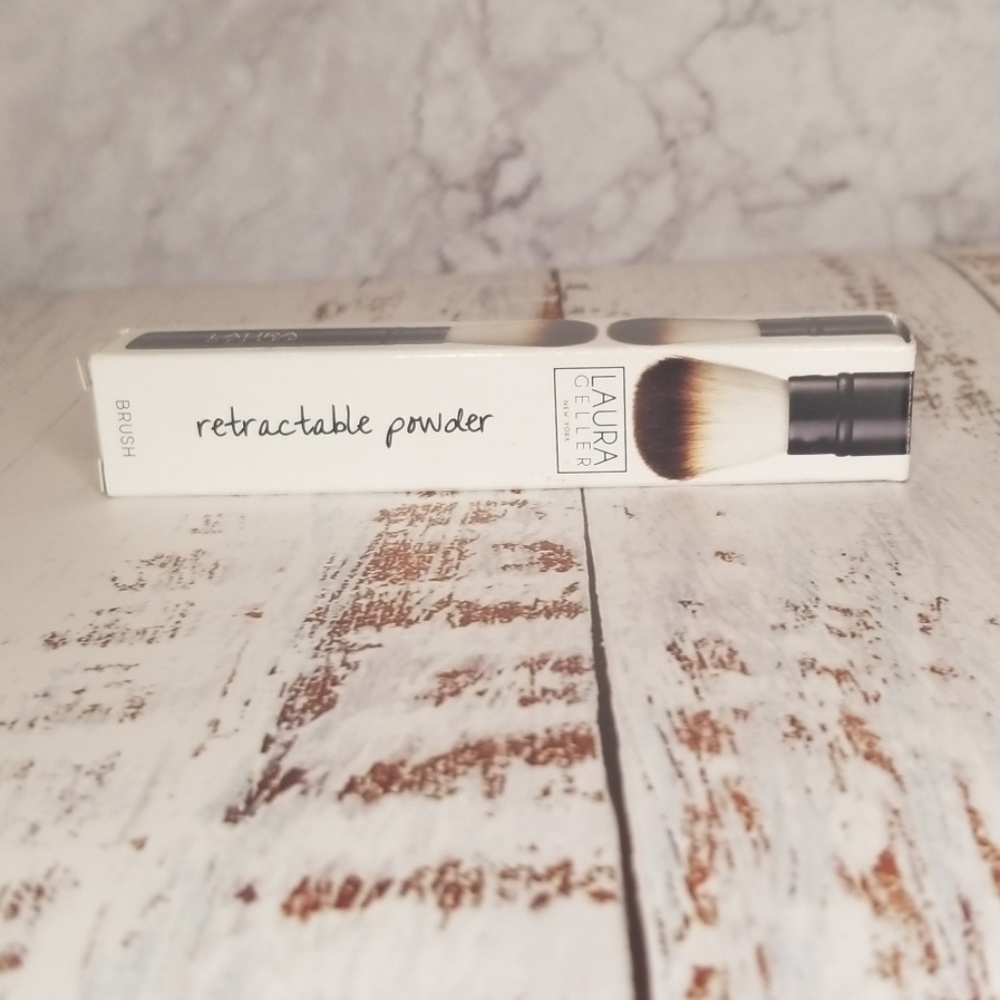 Retractable powder brush